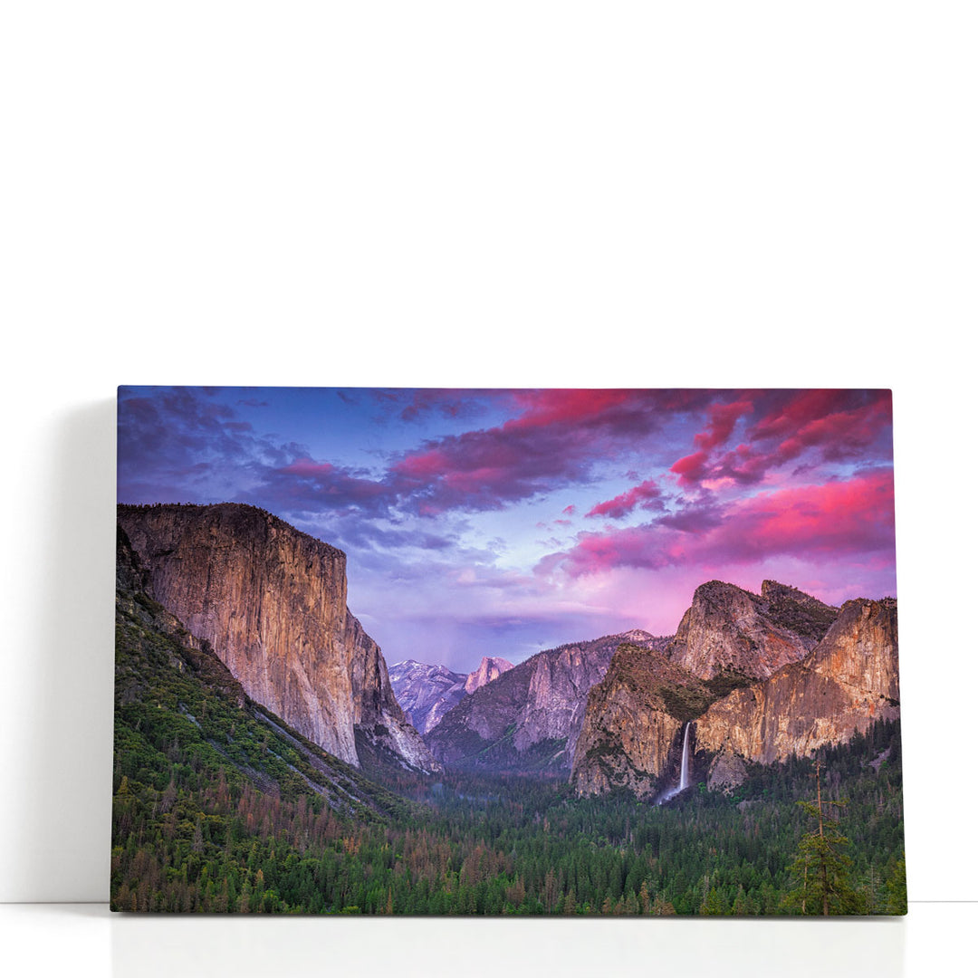 Vibrant Sunset Over Tunnel View in Yosemite National Park - Canvas Print Wall Art