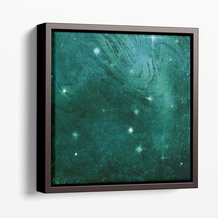 Minimalist wall decor in emerald tones