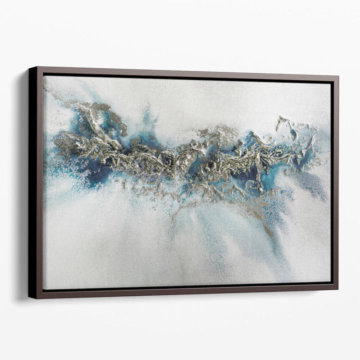 Textured wall decor in gold and silver