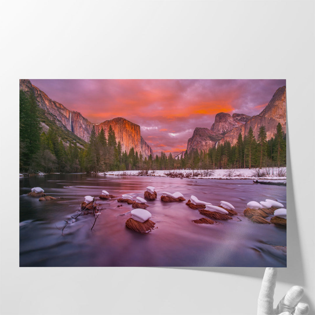 Yosemite Valley At Dusk With Snow Caps - Canvas Print Wall Art