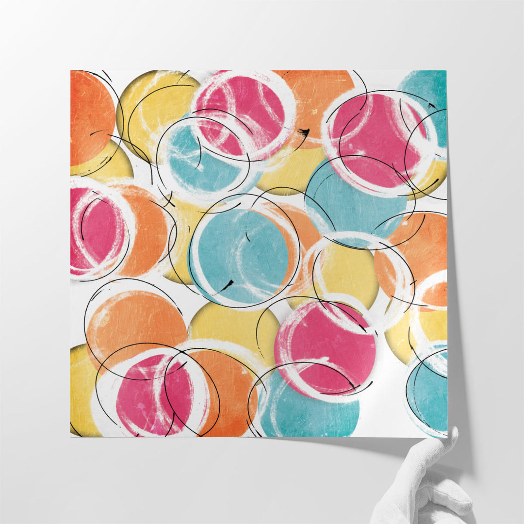 Hallway wall decor with modern circular design