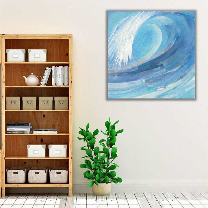 Coastal color tones for hallway decor