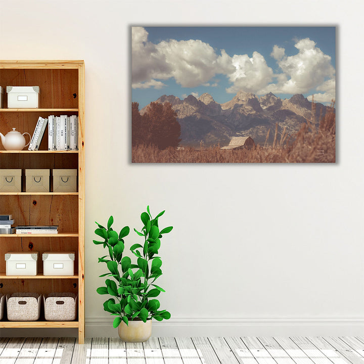 Neutral and brown scenic mountain photo