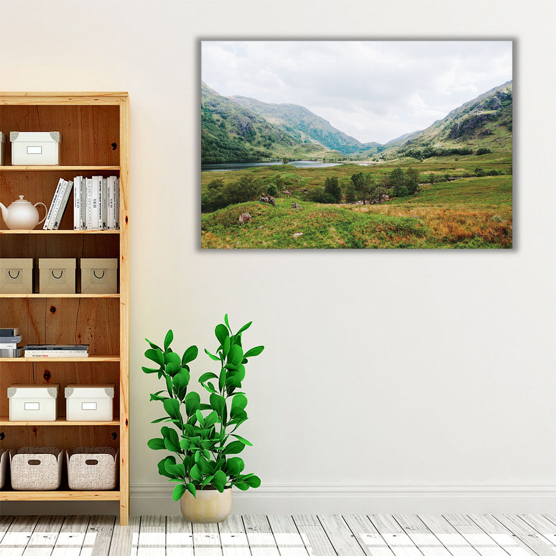 Green neutral mountain meadow wall decor