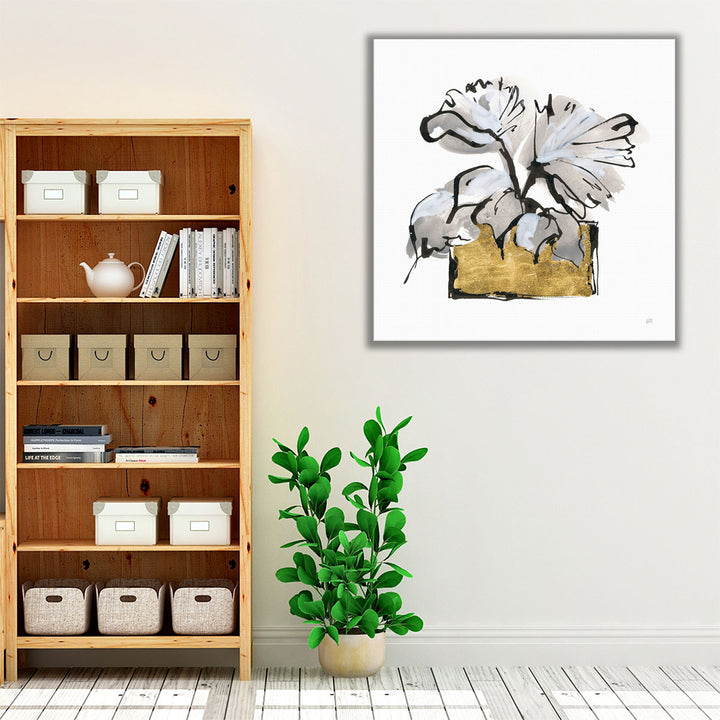 Neutral living room floral wall décor