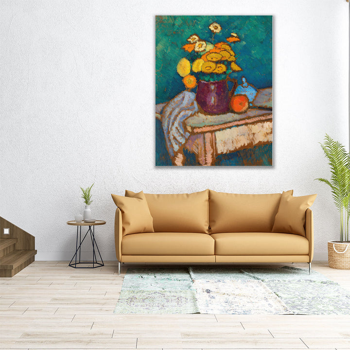 Stillleben mit Tuch, Blumen im Krug, Apfel und Behälter auf Tisch - Canvas Print Wall Art